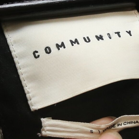 COMMUNITY Parka Aritzia Anion  Faux Fur-lined Hooded Winter Coat Black - Picture 6 of 10